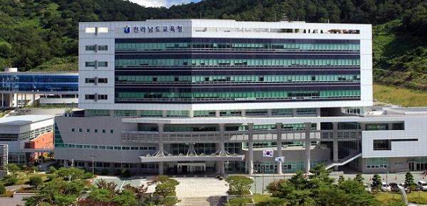 전남학생교육수당 도입 1년…