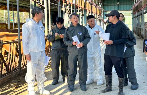 전남광주농기원, 축과원과 한우 시범사업 농가 점검_2